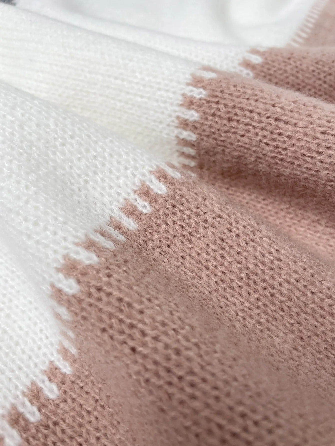 Lavoisier™ | Lela - Pull Léopard Audacieux