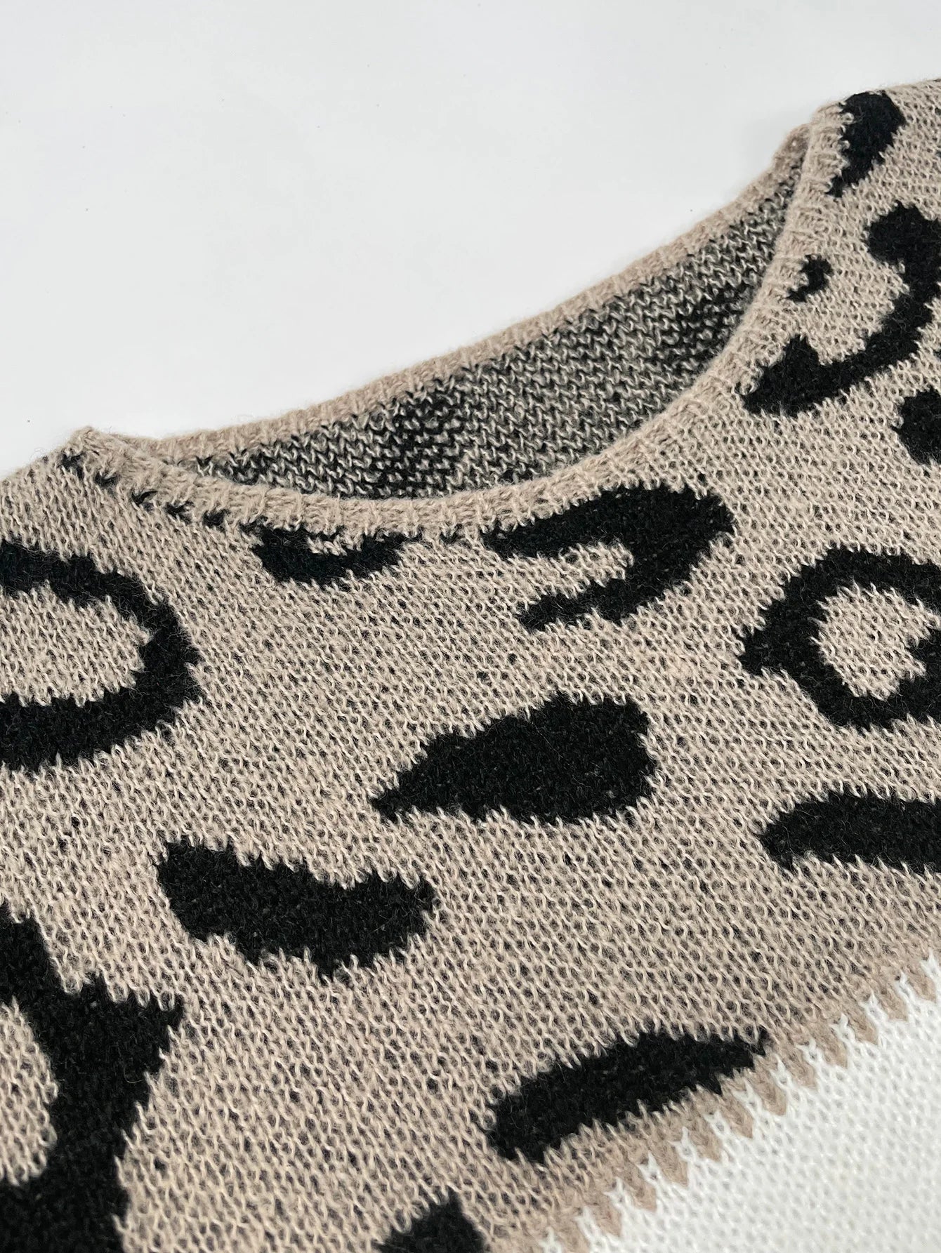 Lavoisier™ | Lela - Pull Léopard Audacieux